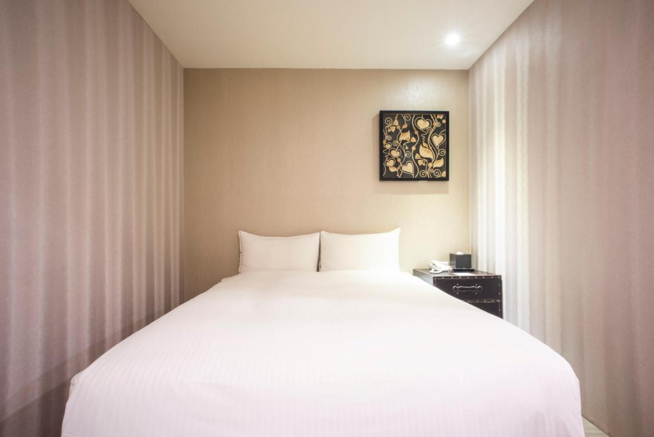Xinshehotel - Chungli Таоуан Екстериор снимка