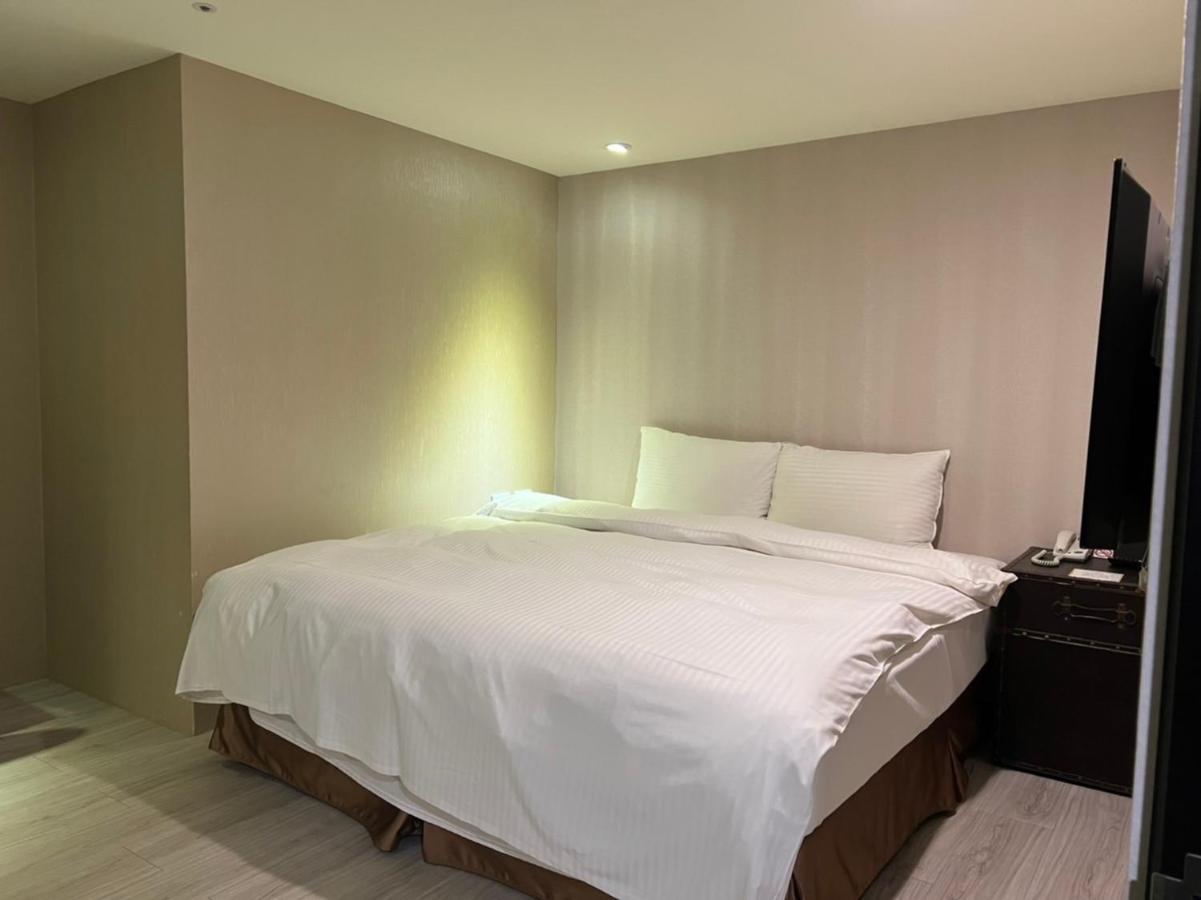Xinshehotel - Chungli Таоуан Екстериор снимка