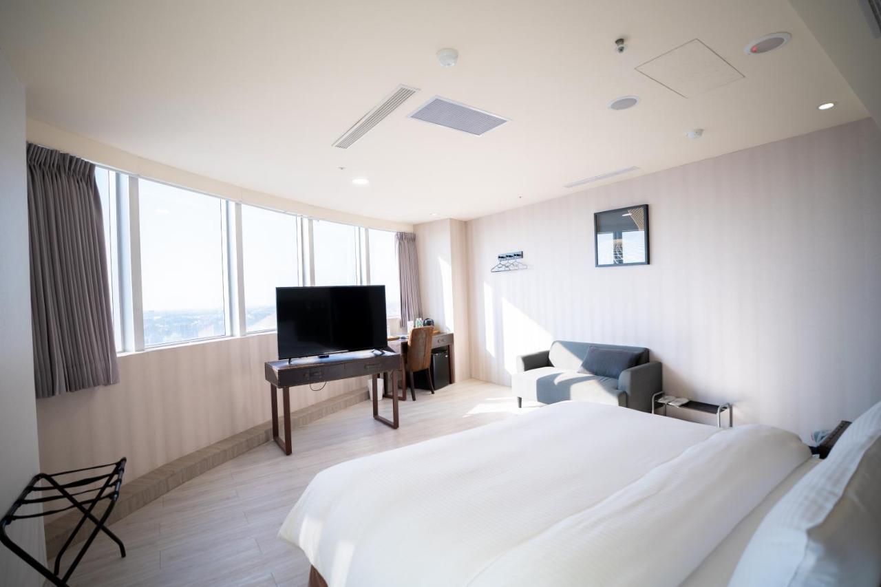 Xinshehotel - Chungli Таоуан Екстериор снимка
