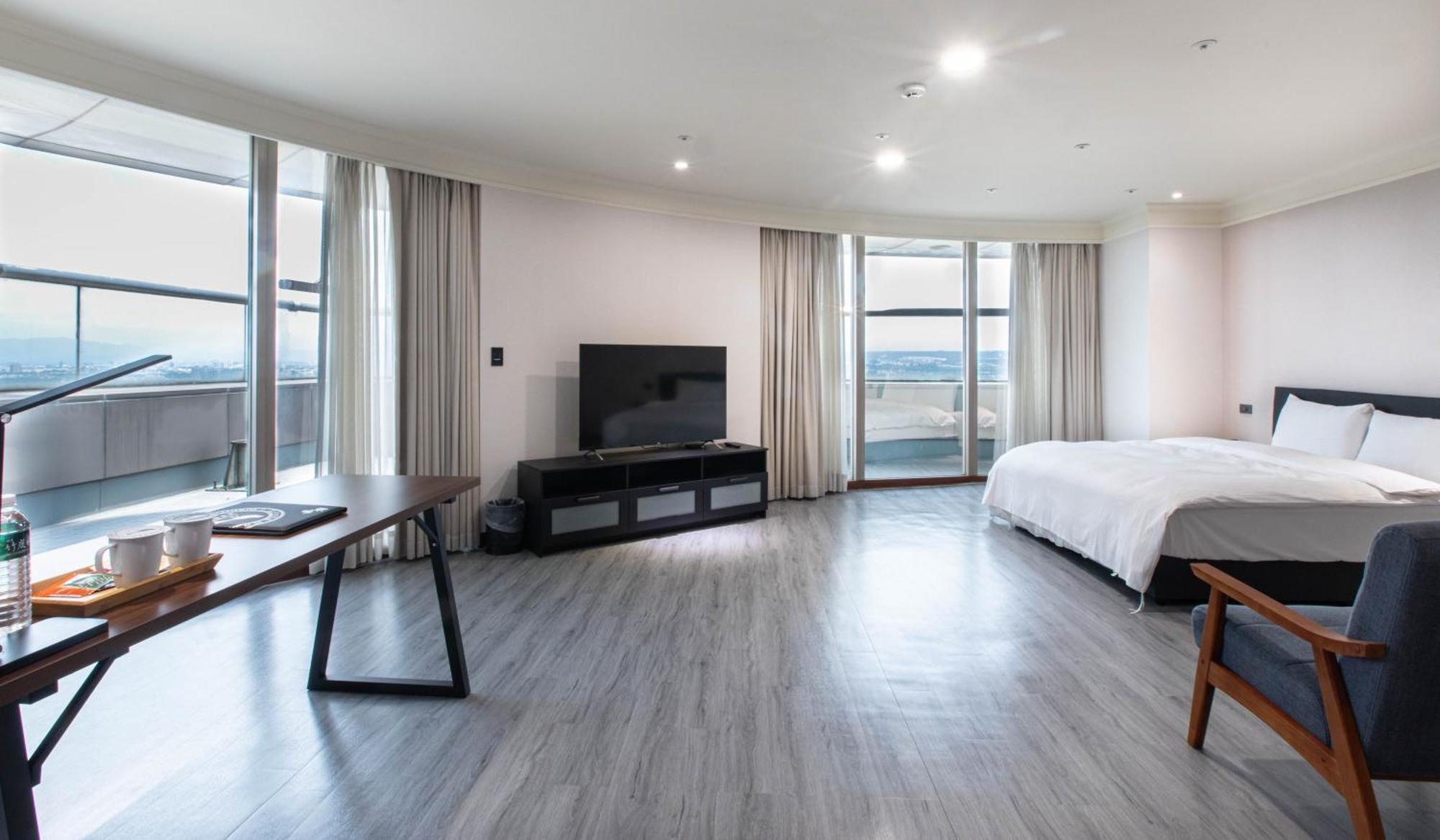 Xinshehotel - Chungli Таоуан Екстериор снимка