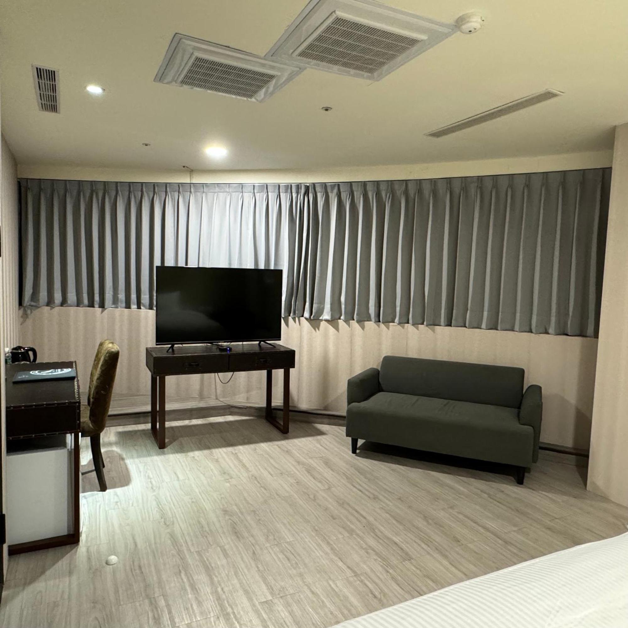 Xinshehotel - Chungli Таоуан Екстериор снимка
