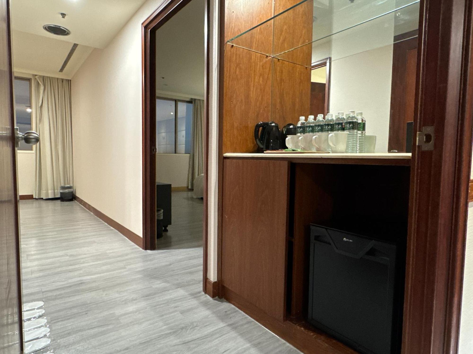 Xinshehotel - Chungli Таоуан Екстериор снимка