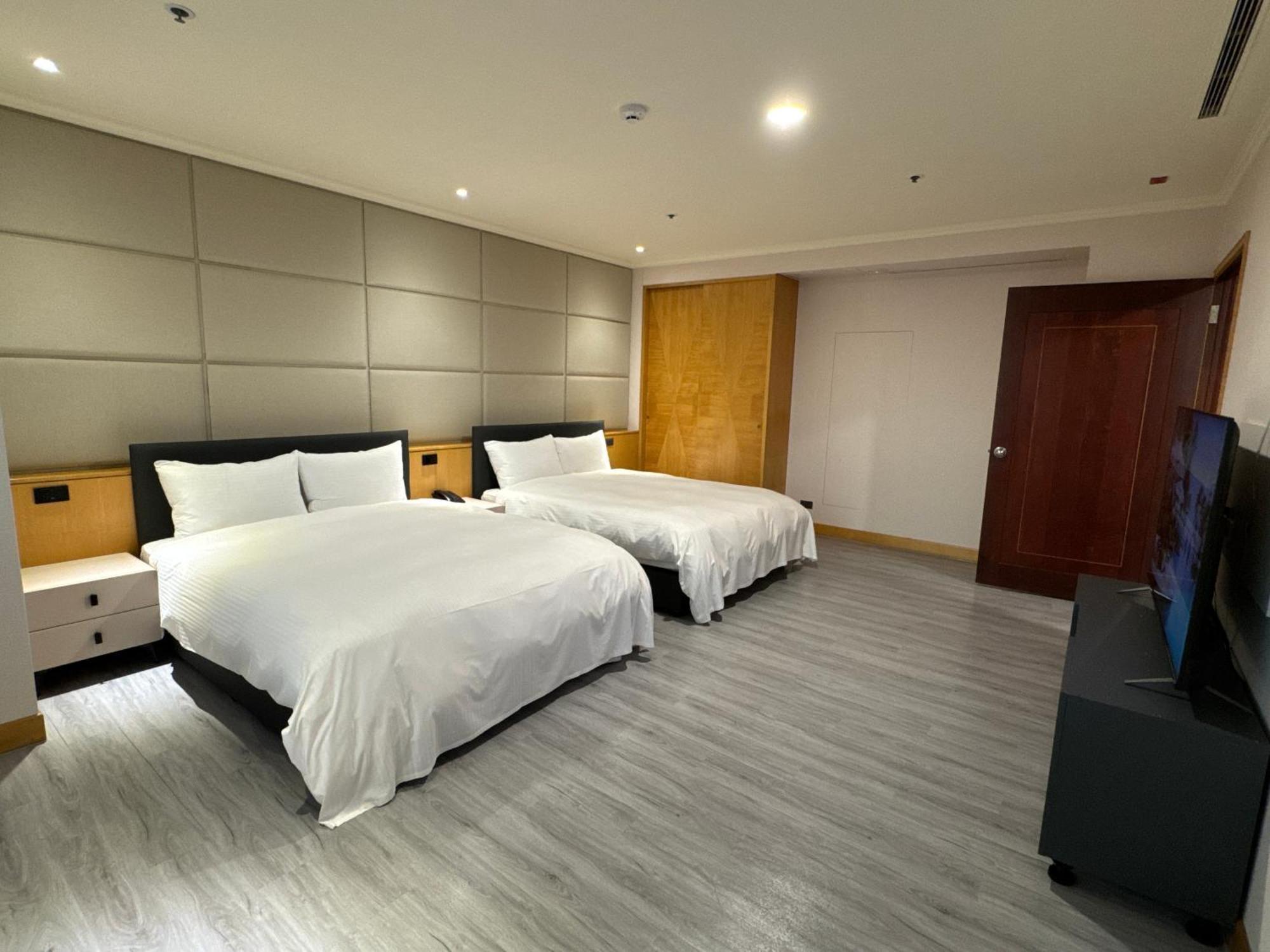 Xinshehotel - Chungli Таоуан Екстериор снимка