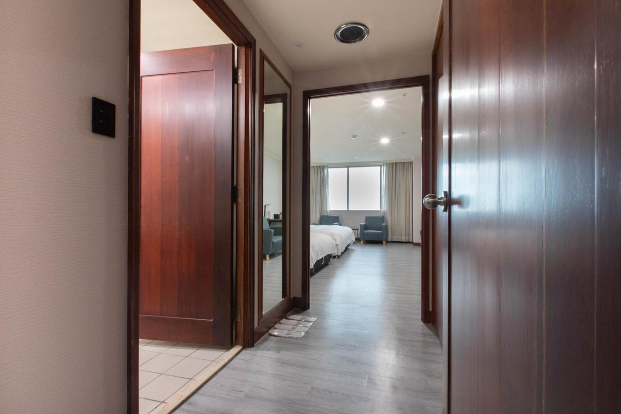 Xinshehotel - Chungli Таоуан Екстериор снимка