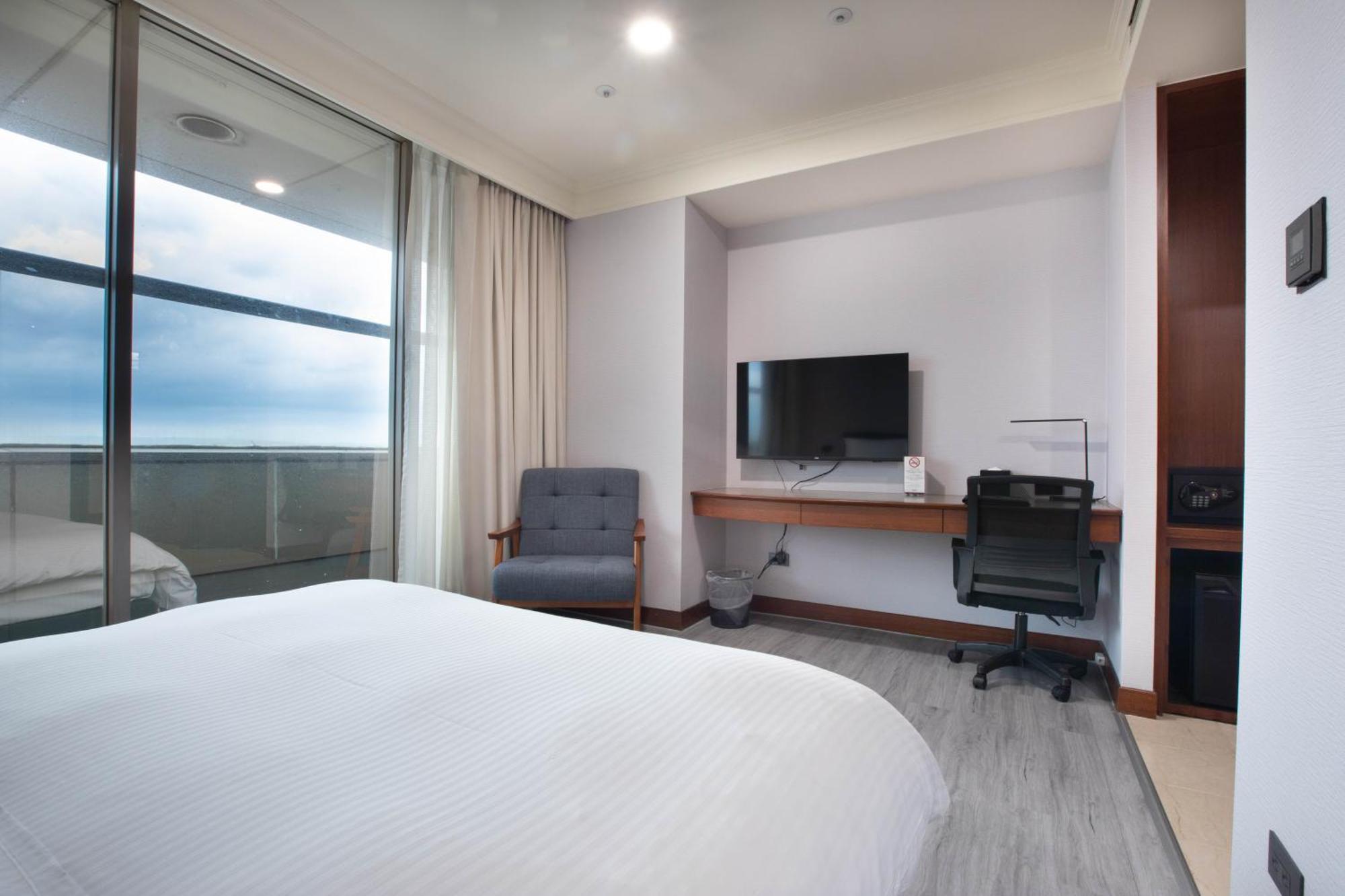 Xinshehotel - Chungli Таоуан Екстериор снимка